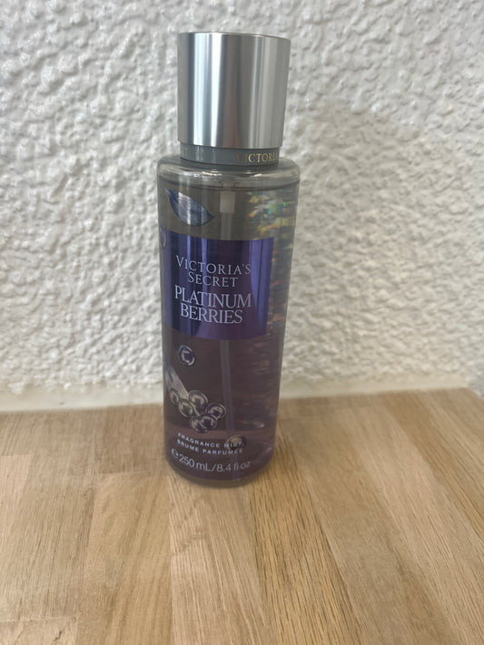 Brume platinum berries