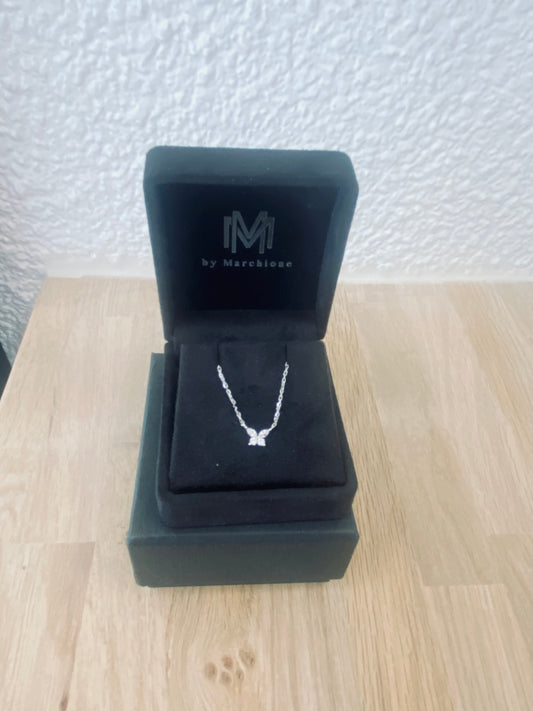 Collier petit papillon